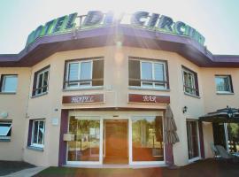 Cit'Hotel Du Circuit, hotel v destinaci Magny-Cours