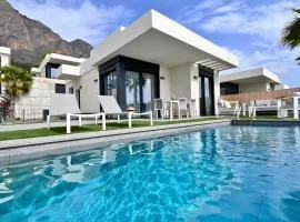 Villa with private pool and stunning vews