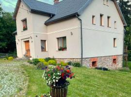 Villa Austeria, hotel in Lesica