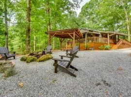 6 Miles to Helen Cabin with Hot Tub and Views!