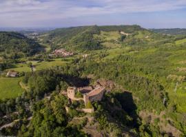 Torre del Barbagianni - Castello di Gropparello, hotell i nærheten av Parco delle Fiabe i Gropparello