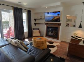 Condo 2 chambres avec accès aux pistes de ski, hotel in Saint-Sauveur-des-Monts