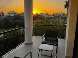 Emily's one bedroom flat, ξενοδοχείο στην Πάφο