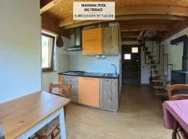 Glamping Volčji tabor - zavetje tišine sredi gozda