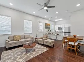 Upscale Irving Townhome