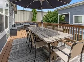 Beautiful Home with Huge Patio and Garage