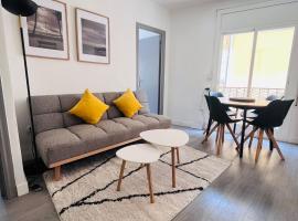 Have Fun Apartment in Cubelles, Hotel in Cubelles
