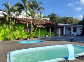 Casa Ecológica com PiSCiNAS super PrivAtiva