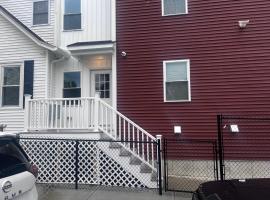 Hideaway Private Studio, hotel in North Providence