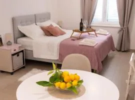 Pupi Studio Apartment Trogir