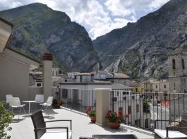 Da Oreste Affittacamere, hotel rom&aacute;ntico en Fara San Martino