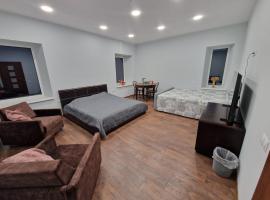 Laumės dvaro svečių namai, hotel i Kruopinė