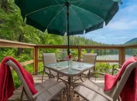 The Lakeside Cottage