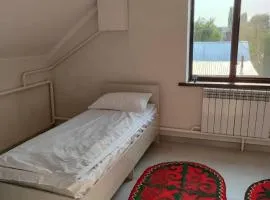 Guest House NAZIRA