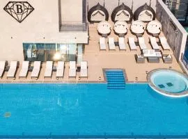 Baymond Hotel