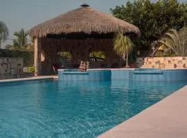Escápate a una quinta con alberca, asador y diversión en familia