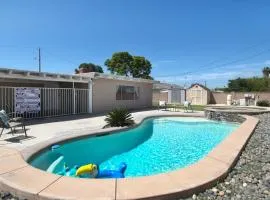 F-18 Babes in Toyland