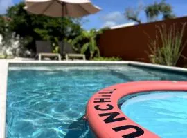 Terra77 Tropical vacation home, private garden, pool, parking and BBQ