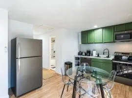 Charming Arboretum Getaway - Guest House