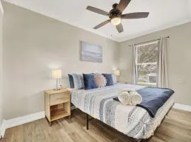 Luxe Guest Suite Near The Emerald Coast of PCB