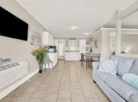 Luxe Guest Suite Near The Emerald Coast of PCB