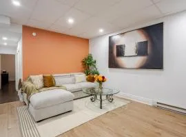 Chic DT MTL Condo with Rooftop, BBQ