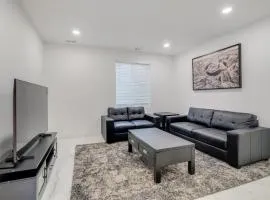 16 Mi to Dtwn Denver Modern Apt with Patio