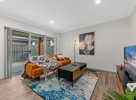 KozyGuru | Austral | 5 Bed Comfy House