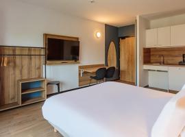 KYRIAD DAX - Saint Paul l&egrave;s Dax, hotelli, jossa on pys&auml;k&ouml;intimahdollisuus kohteessa Saint-Paul-l&egrave;s-Dax