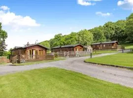 Charlesworth Lodges