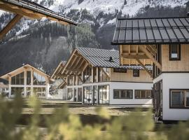 Chalet with private sauna house and garden, hotel v destinaci Bichlbach