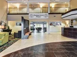 Comfort Suites near Hot Springs Park