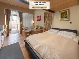 IQ wood apartment