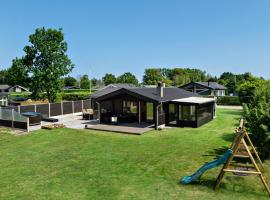 Gorgeous Home In Hadsund With Wifi, khách sạn ở Hadsund