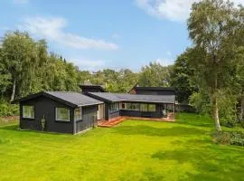 Amazing Home In Hundested With Kitchen