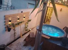Suite romantique avec jacuzzi privatif