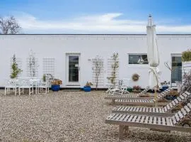 Lovely Summer House Near Beach And Nature Spots