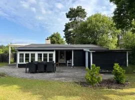 Charming 3-Bedroom Summerhouse With A Big Garden