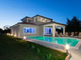 Villa Inka, an exquisitely crafted Villa boasting a private pool