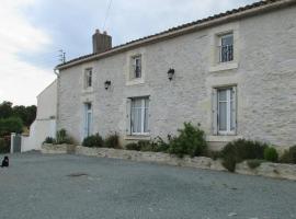 Les Puvinieres, country house in Breuil-Barret