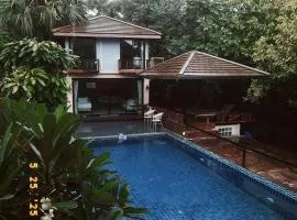 The Leaf Pool Villa Resort