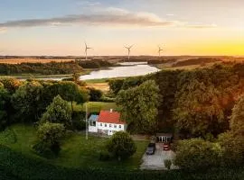 Country House With Fjord Views At Harre Vig