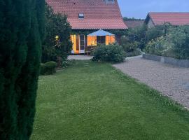 Beach House With Access To Sandy Beach, hotel in Sønderborg