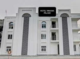 RROOMS Hotel Yamuna Palace