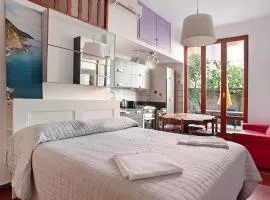 Lemon Home garden parking