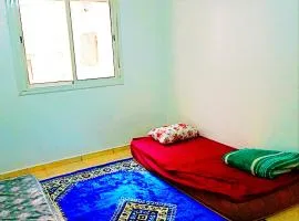 Ennakhail apart