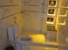 Appartement meublé centre ville 30 m hôpital Med V