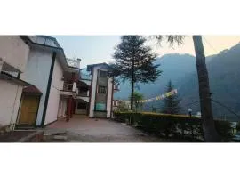 Hotel महिमा रेसॉर्ट