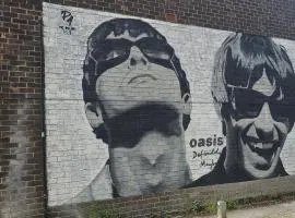 Forest View- Oasis Mural -Didsbury Zen Sleeps 10