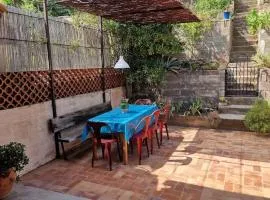 Maison vue mer, terraces, parking, proche port, climatisation